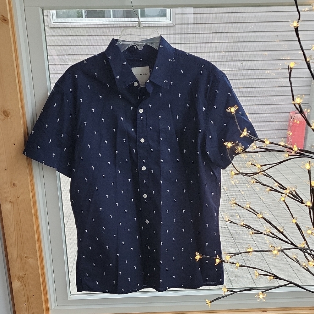 American Eagle Outfitters Blue Casual Button Down Shirt with Geometric Pattern